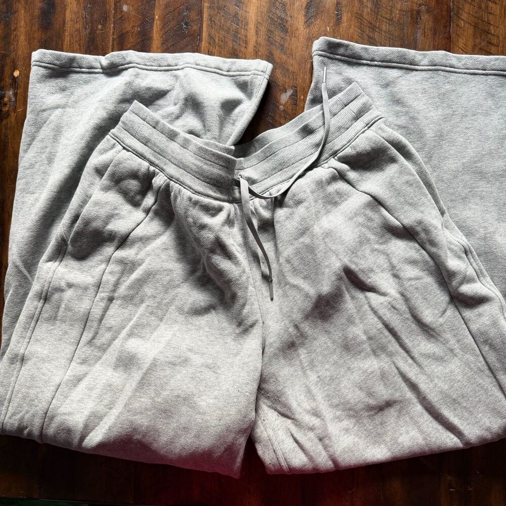 Lululemon grey wide leg scuba